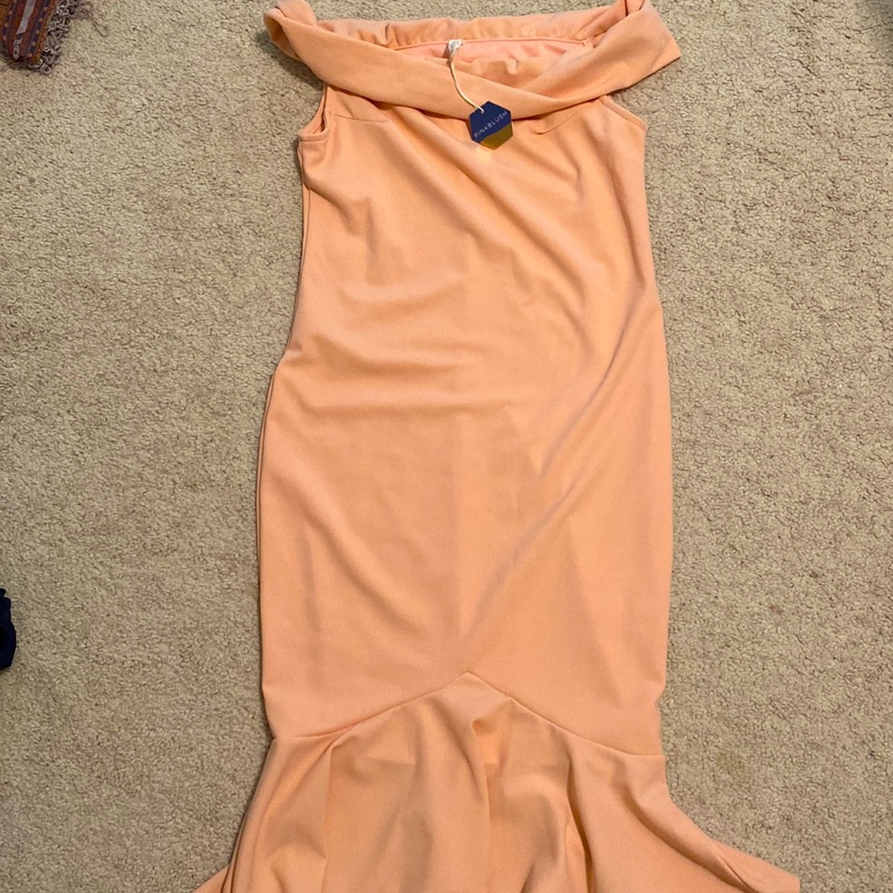 Pink blush Maternity Peach Mid Mermaid Dress Small